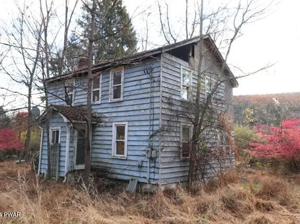 879 Route 590, Lackawaxen, PA 18435