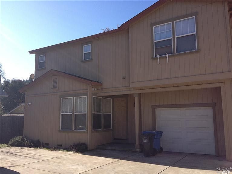 166 W 3rd -1 car garage