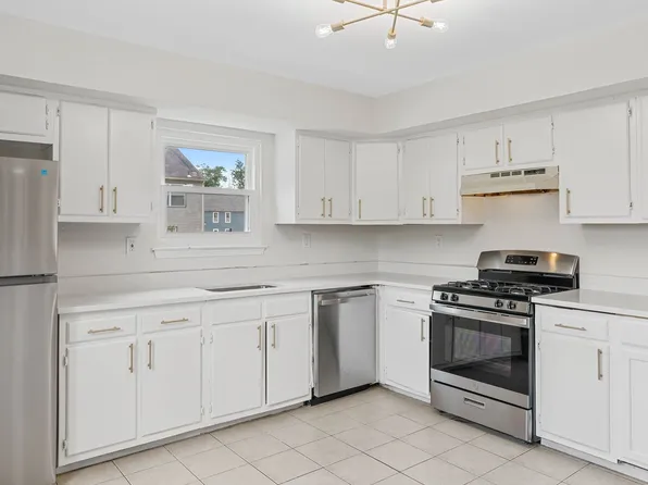 7 Andrea Dr, Berlin, NJ 08009