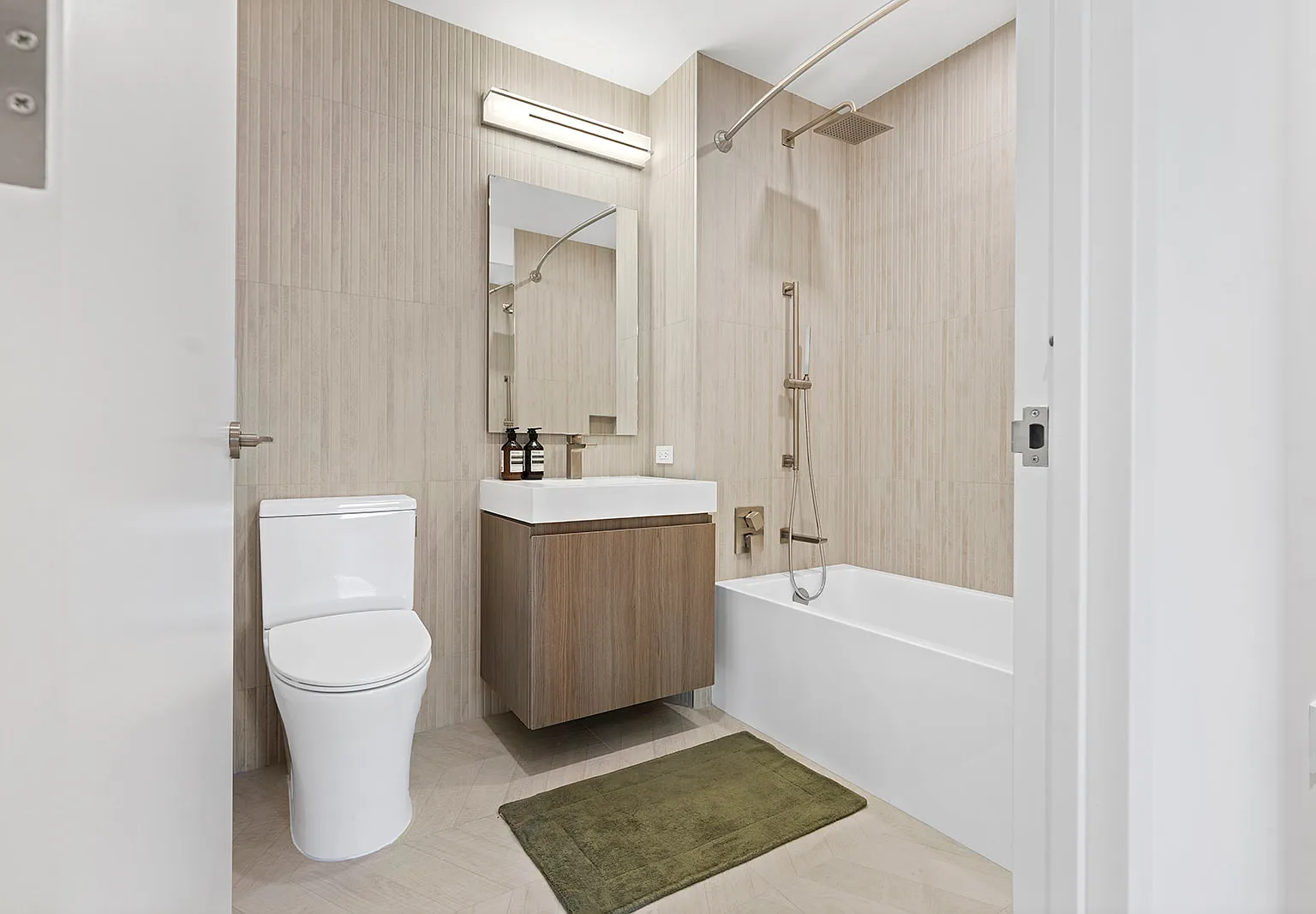 644 East 14th Street — Photo 4