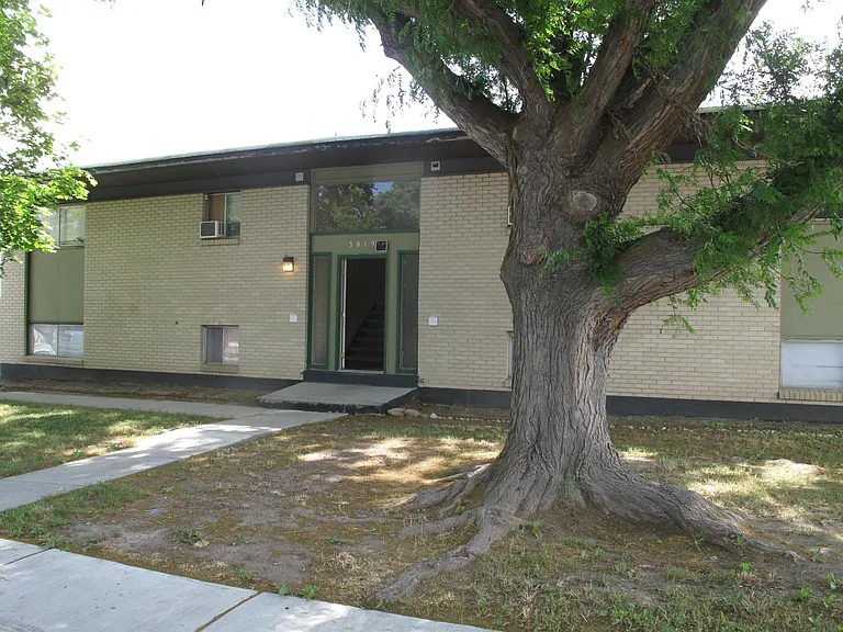 3819 S Lee Maur St #2 — Photo 2