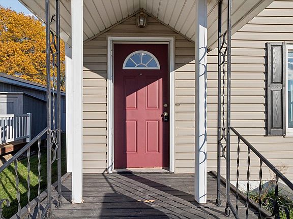 5th image of 418 Woodworth Ave