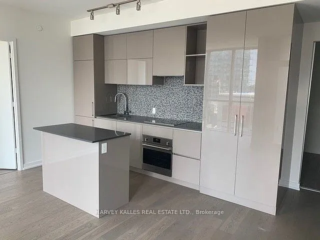 1 Yorkville Ave #705 — Photo 15