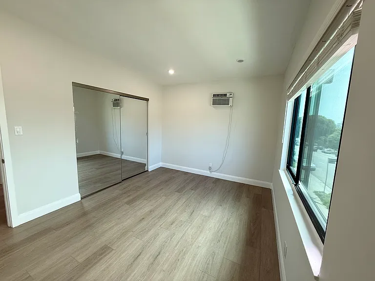 3654 S Centinela Ave #6 — Photo 5