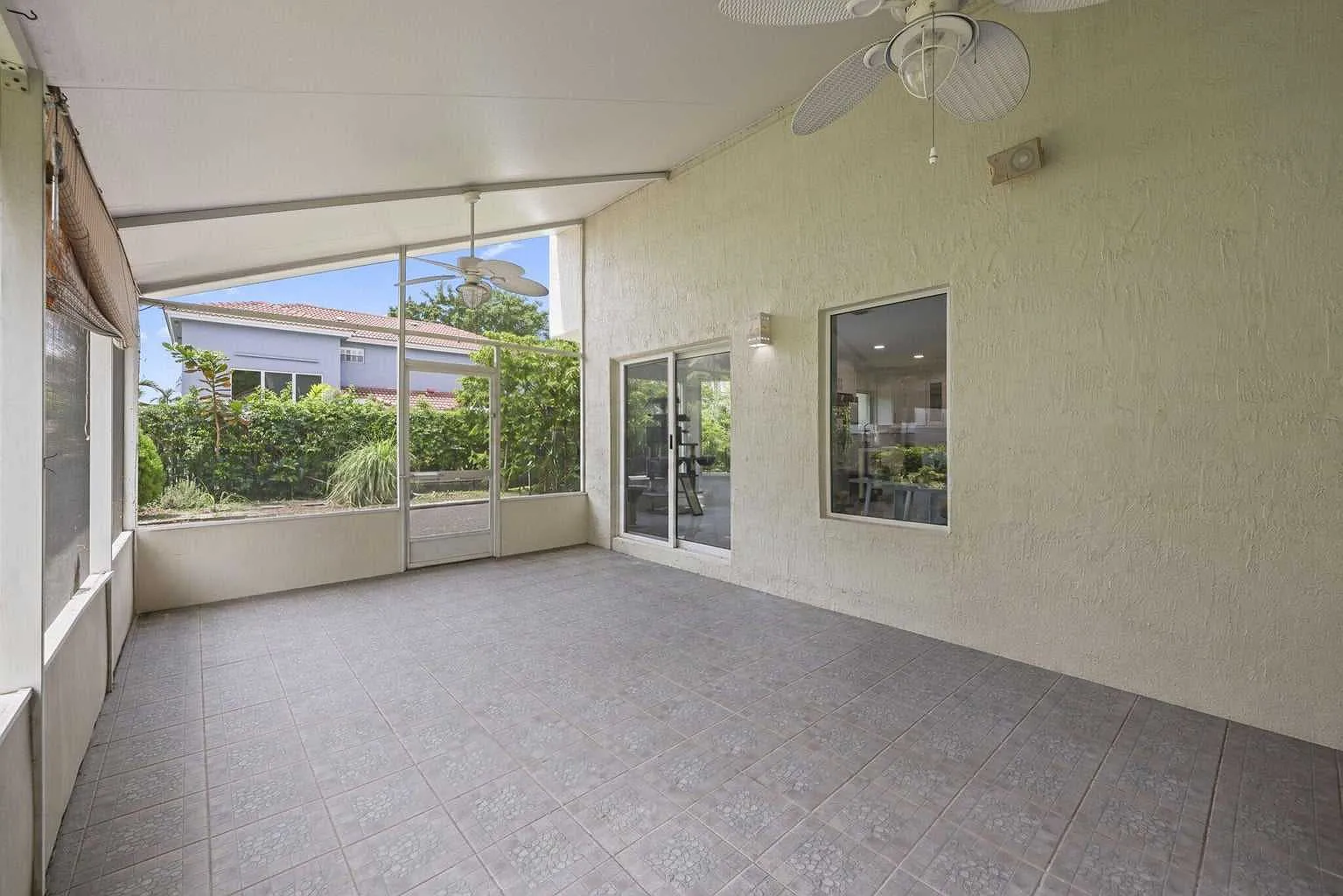 3 bed, $4,350 — Photo 4