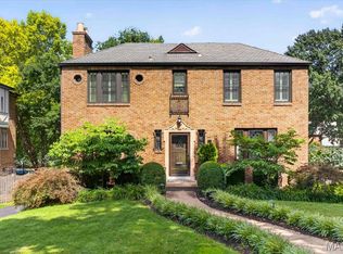 58 Broadview Dr, Saint Louis, MO 63105