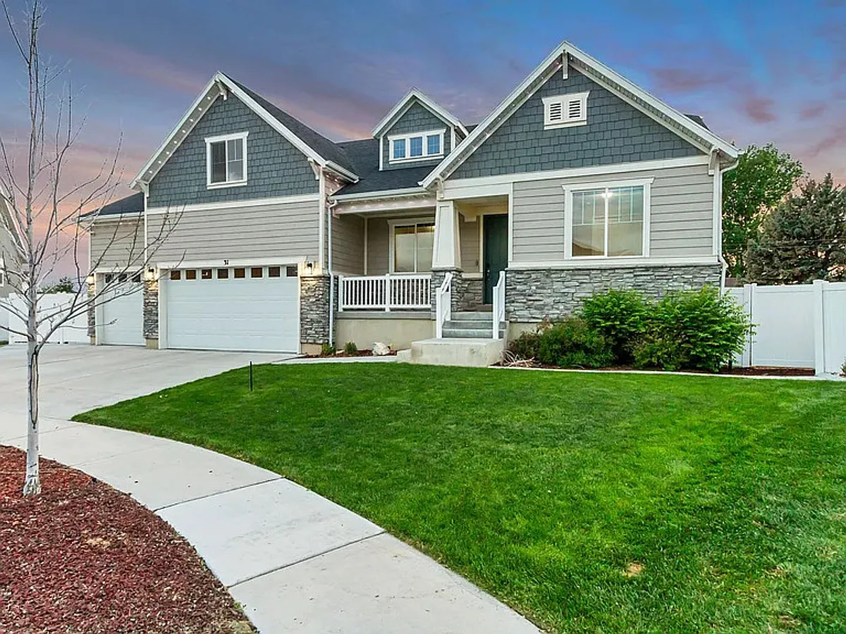 Building Photo - 31 N Palomino Way