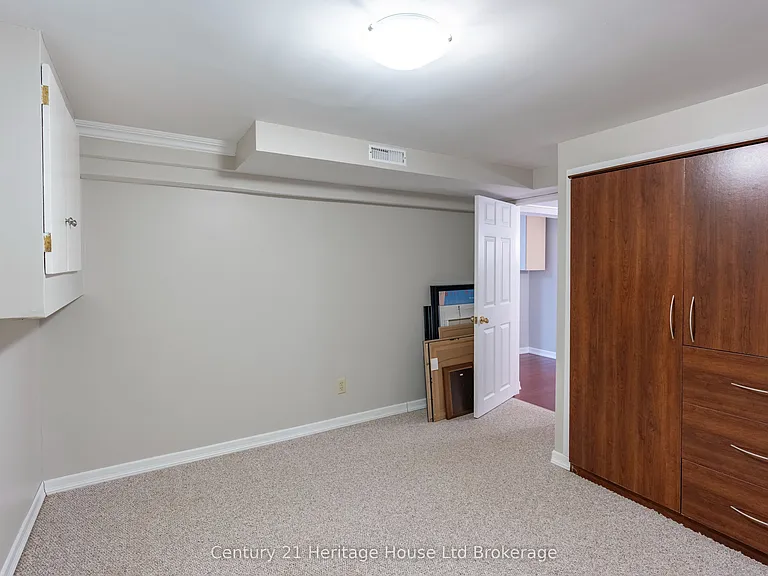 93 James Ave — Photo 37
