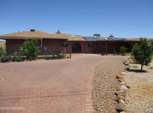 8 Baca Rd, Patagonia, AZ 85624
