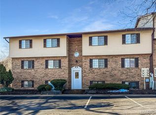17 Village West Ct APT 101, Washington, MO