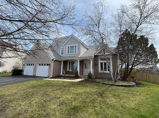 630 S Grethe Ct, Lake Zurich, IL 60047