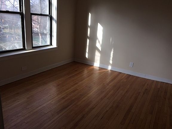 5th image of 1022 E Hyde Park Blvd APT 2N