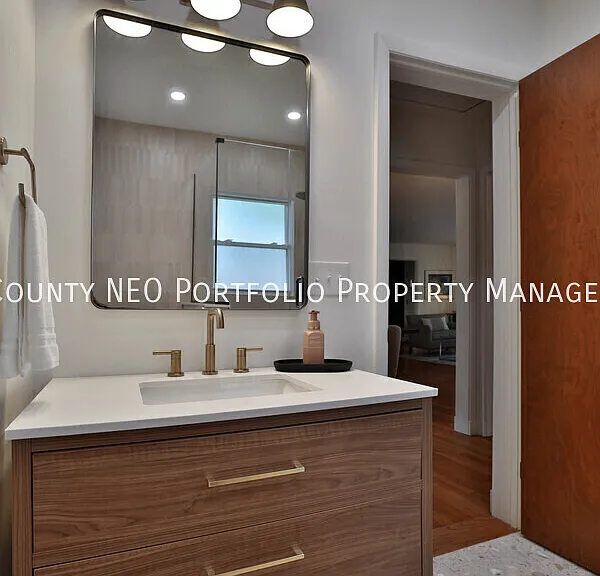 148 S Kellner Rd — Photo 16