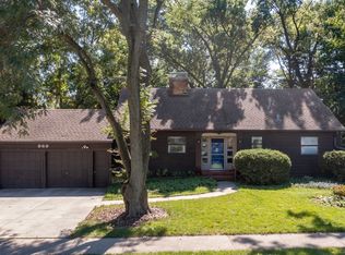 969 South St, Elgin, IL 60123