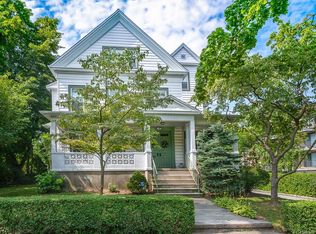 165 Meadow Ln, New Rochelle, NY 10805