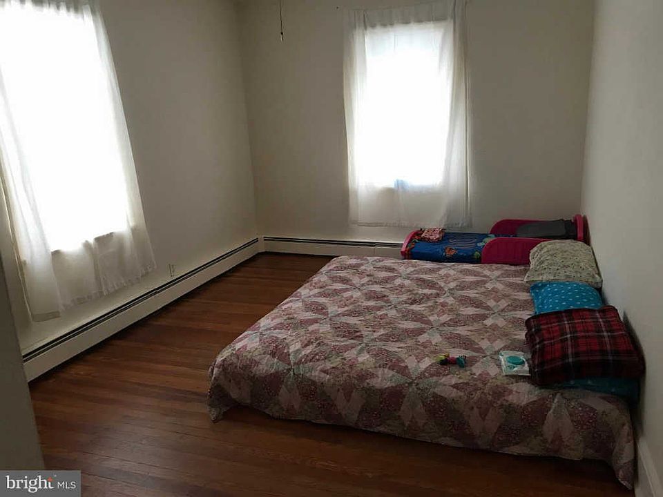 2nd image of 107-111 N Broad St