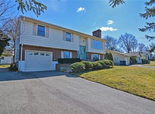 30 Nathan Hale Dr, Newington, CT 06111