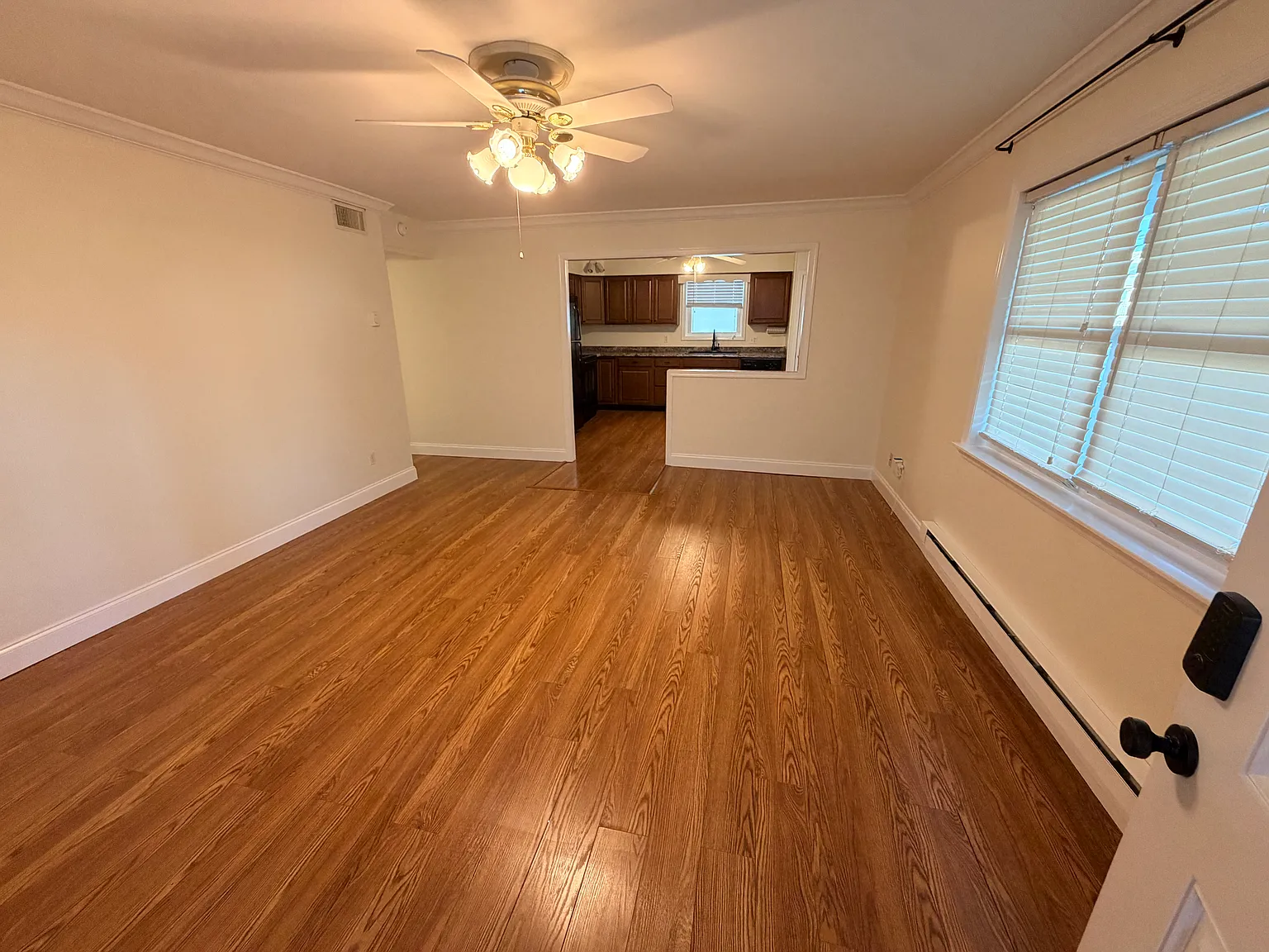 3 bed, $2,300 — Photo 3