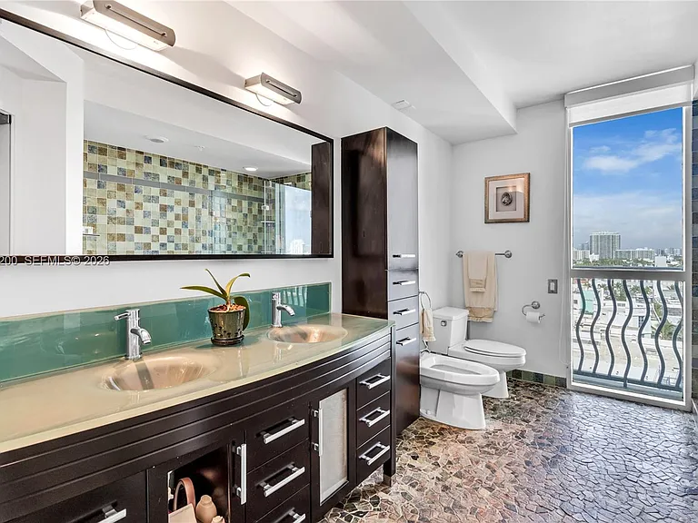 1500 Ocean Dr #907 — Photo 18