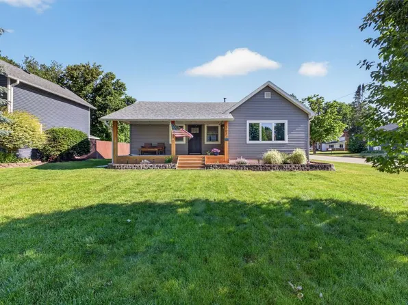 107 2nd St NE, Kasson, MN 55944