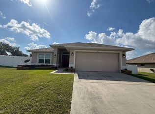 585 W Runyon Loop, Beverly Hills, FL 34465