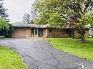 6325 Swiss Garden Rd, Temperance, MI 48182