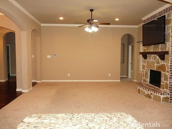 5th image of 109 Sumac Dr