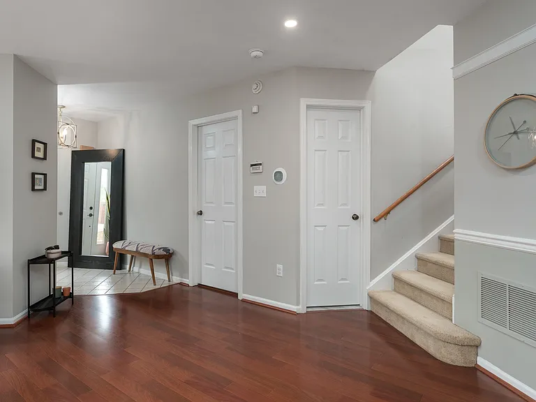 9 Woodmont Dr #9 — Photo 5