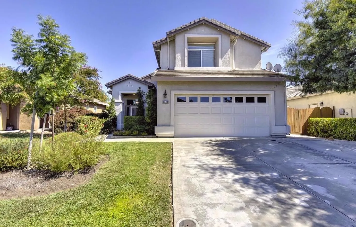 3293 Balada Way photo 1