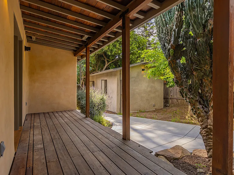 136 S Poli St — Photo 22