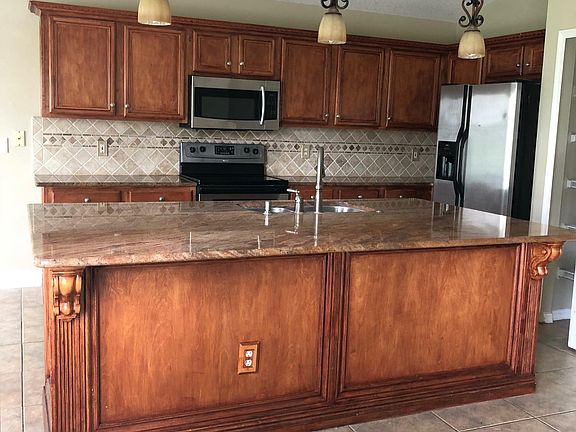 2nd image of 129 Westmoreland Cir