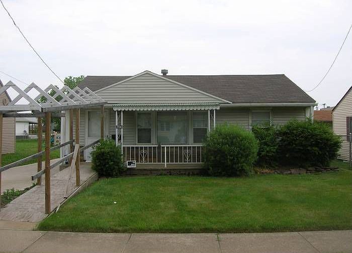 1st image of 2536 Kirby Ave NE