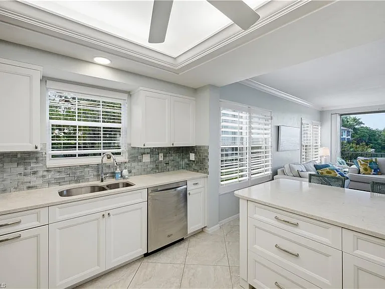 26901 Wedgewood Dr #101 — Photo 10