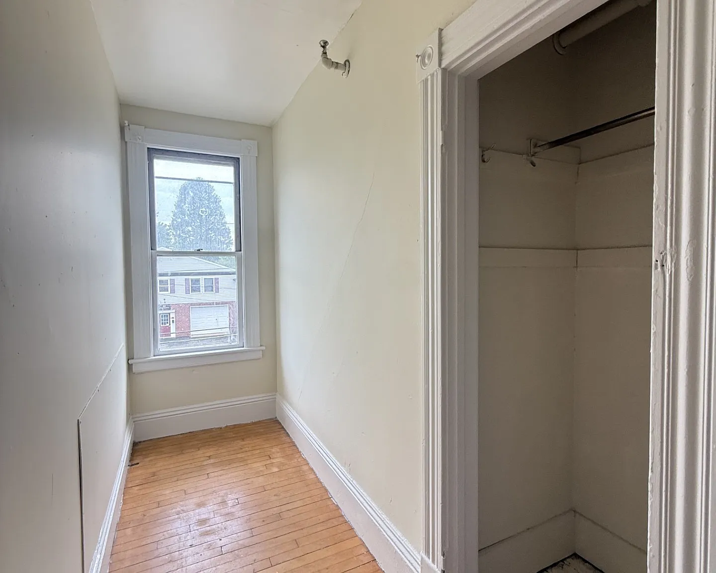 2 bed, $1,600 — Photo 4
