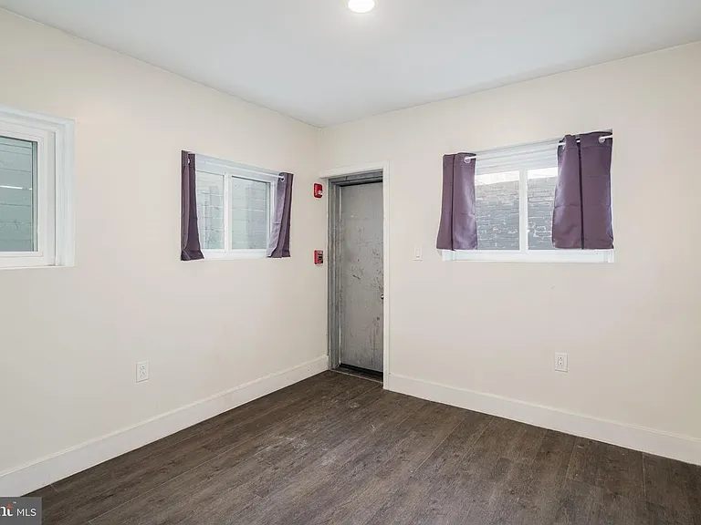 1825 Master St — Photo 5