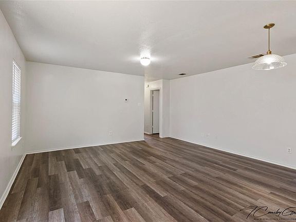 4th image of 20247 Baron Brook Dr