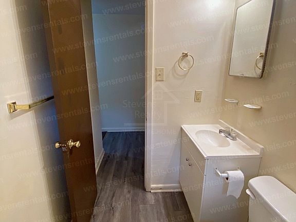 5th image of 1918 Ivy St #14806396