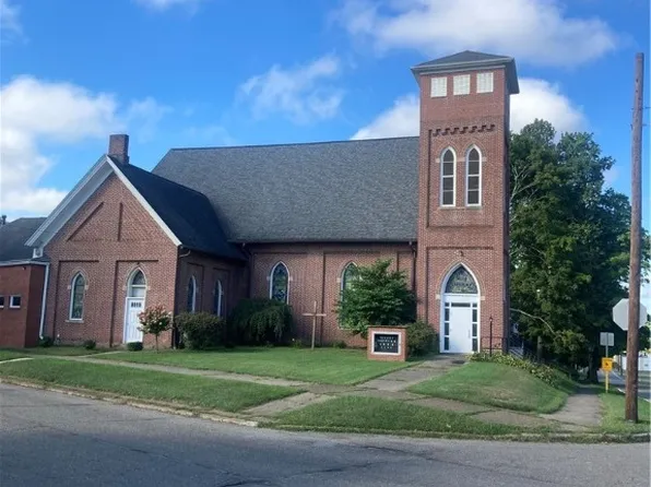 50 Lisbon St, Leetonia, OH 44431