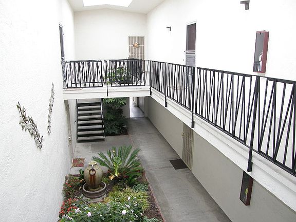 5th image of 58 Oakes Blvd APT 7