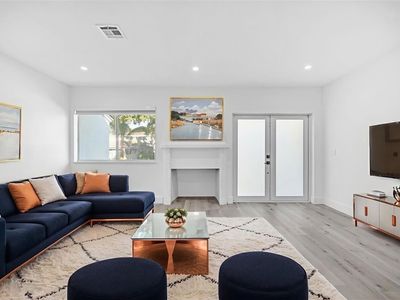 876 NE 81st St, Miami, FL, 33138