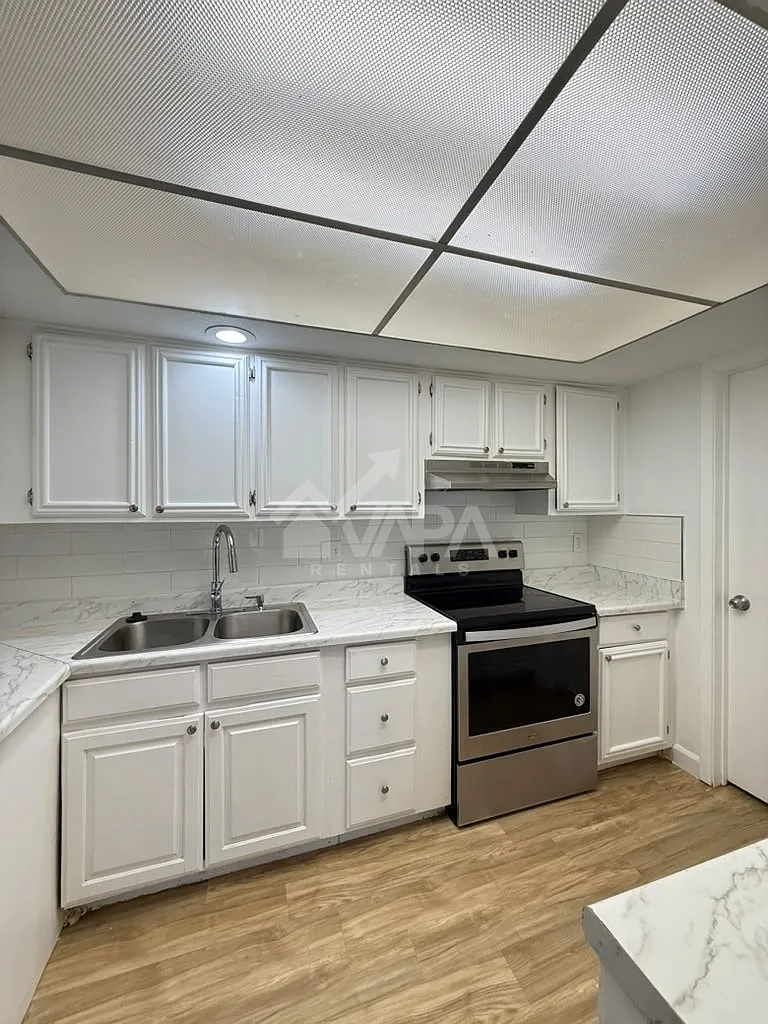 3 bed, 1792 sqft, $2,050 — Photo 4