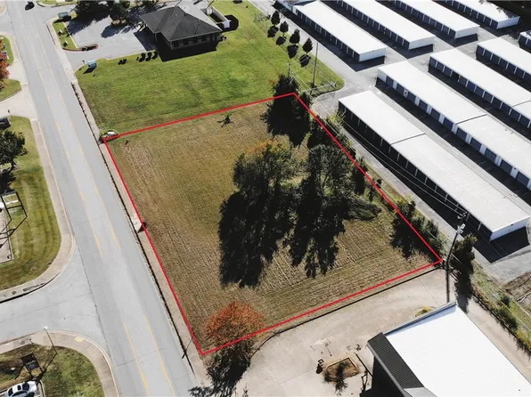 N 24th St, Rogers, AR 72756