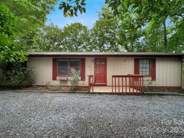 130 Wanei Ct, Brevard, NC 28712
