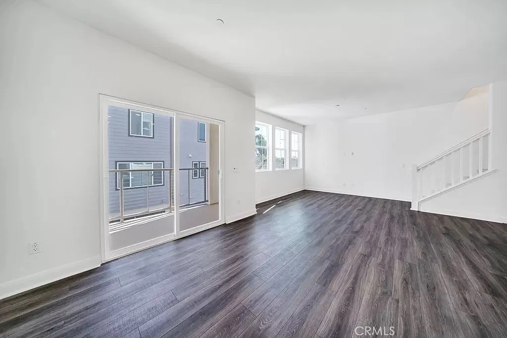 2 bed, 1270 sqft, $4,795 — Photo 4
