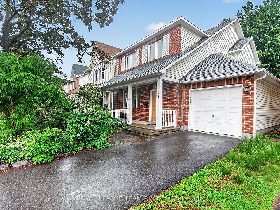 1st image of 19 Windhurst Dr