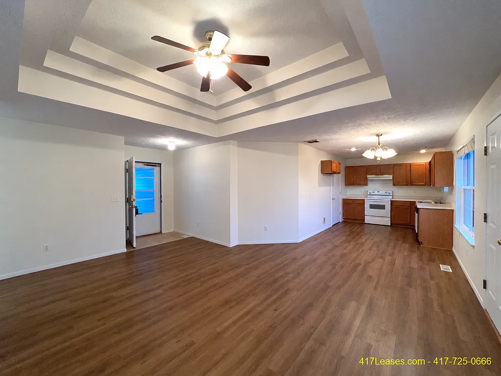 3 bed, 1224 sqft, $1,450 — Photo 3