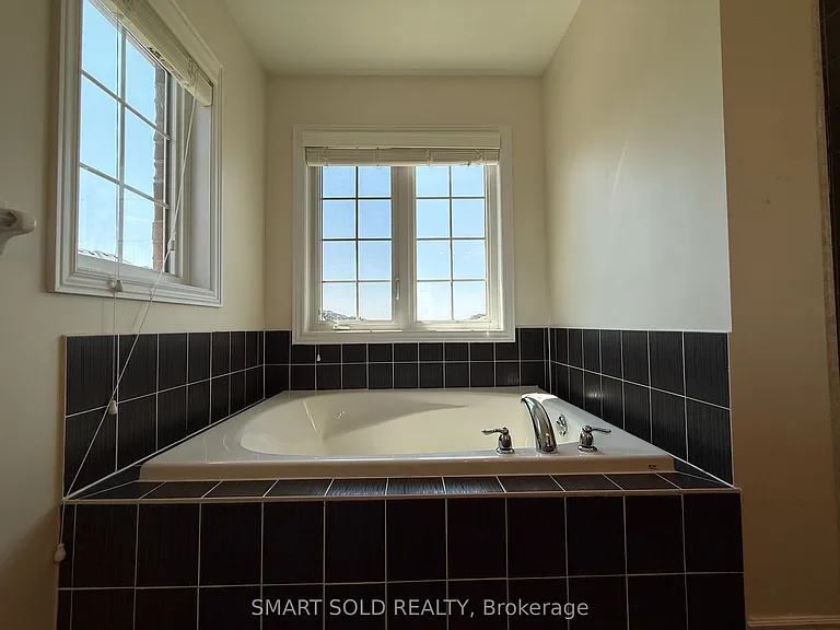 311 Dundas Way — Photo 11