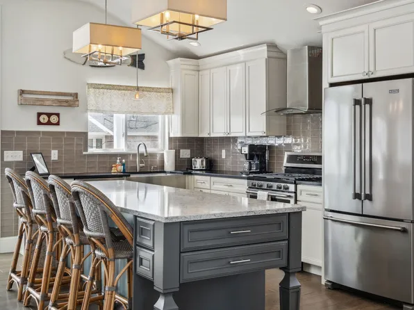 20 Basin St, Newburyport, MA 01950