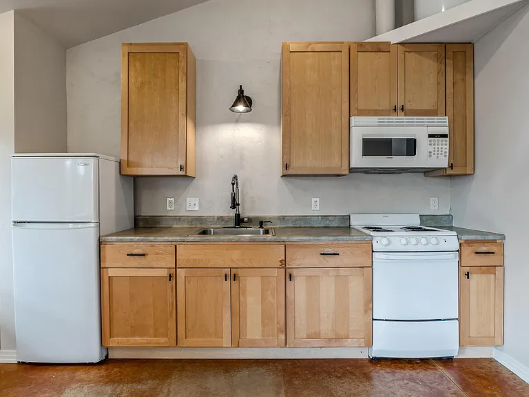 901 Spruce St #M — Photo 1