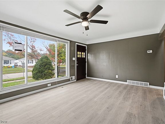4th image of 2619 Center Dr